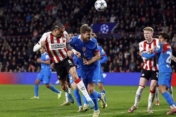 ЕЧЛ. Голларга бой кечган баҳсда "Атлетико Мадрид" ПСВни мағлуб қилди 