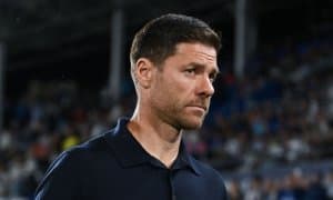 “Реал”да муаммога дуч келган Хаби Алонсони бошқа суперклубда кутишяпти