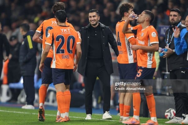 Шомуродов гол урган ўйиндан сўнг жамоа бош мураббийи футболчиларни мақтади