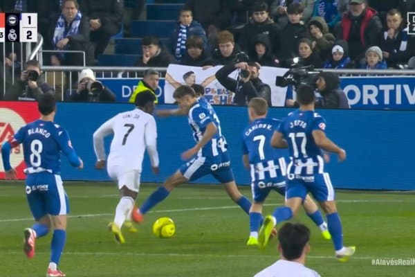 "Archivo VAR": "Винисиусга нисбатан қоидабузарлик бўлган, пенальти қўйилиши керак эди"