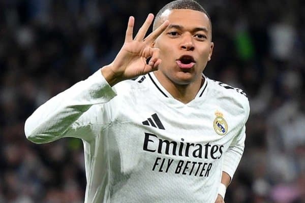 Мбаппеда Роналдунинг номини ўчириш учун иккита ўйин бор