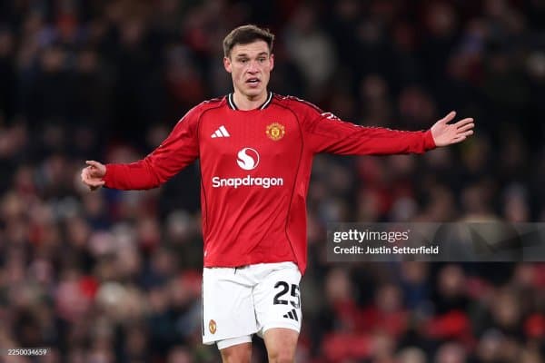 "Манчестер Юнайтед" Угарте билан хайрлашишга тайёр!