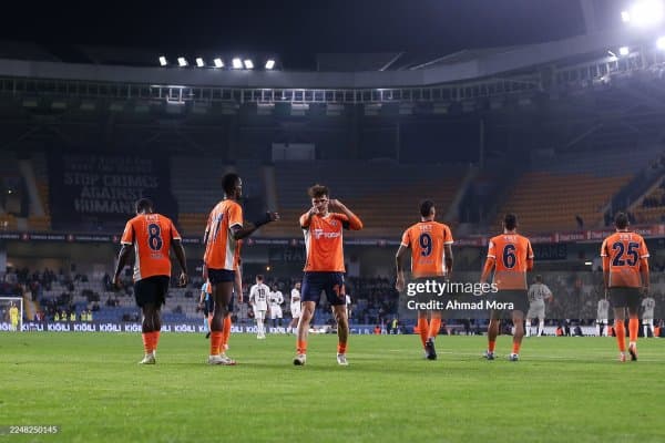 Туркия матбуоти Элдор Шомуродовни эътироф этмоқда