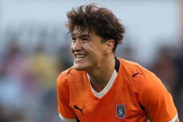 Шомуродов гол урган гранд клуб “Барса”дан машҳур дарвозабонни оладиган бўлди