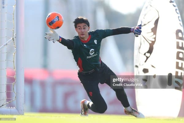 "Арсенал" "Милан"нинг ёш дарвозабонига қизиқиш билдирмоқда