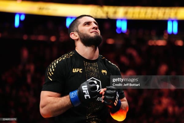 Ислом Махачев 2026 йилда нечта жанг ўтказади?