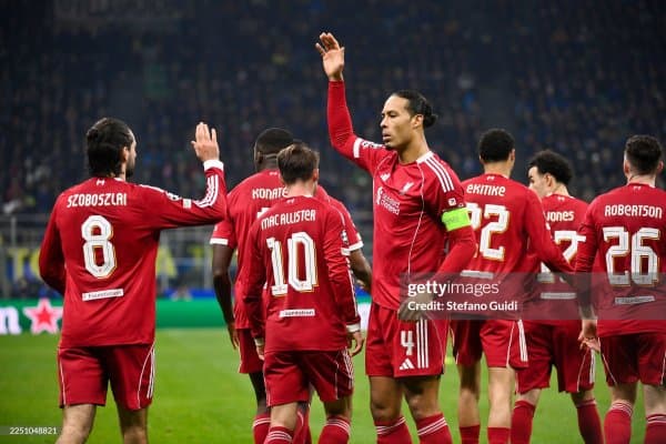 "Ливерпуль" сардори клуб ҳақида нималар деди?