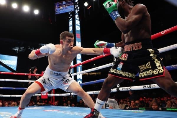 Исроил Мадримовни мағлуб этган боксчи фаолиятини якунлади