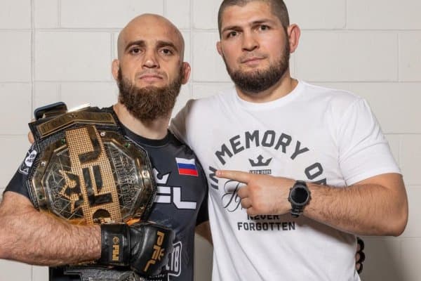 PFL ўз чемпионини камардан маҳрум этди
