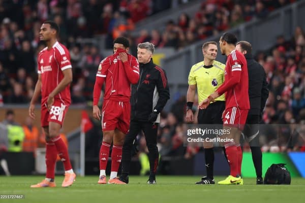 "Ливерпуль" ҳимоячиси кейинги турда жамоасига ёрдам бера олмайди