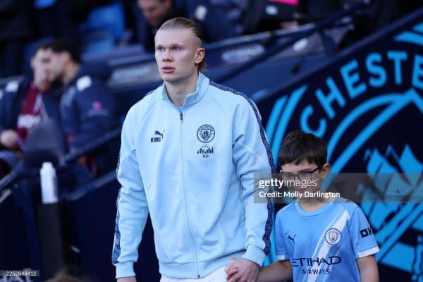 Холанд Роналдуга етиб олди