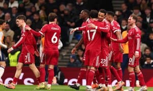АПЛ. Турнинг марказий беллашувида "Ливерпуль"нинг қўли баланд келди. "Тоттенхэм" эса ўйин сўнггида 9 киши бўлиб қолди