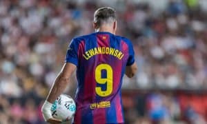 Левандовски Европа клубидан яна таклиф олди