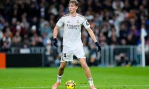 Дин Хаусен чарчоқ ва босим туфайли қийналмоқда