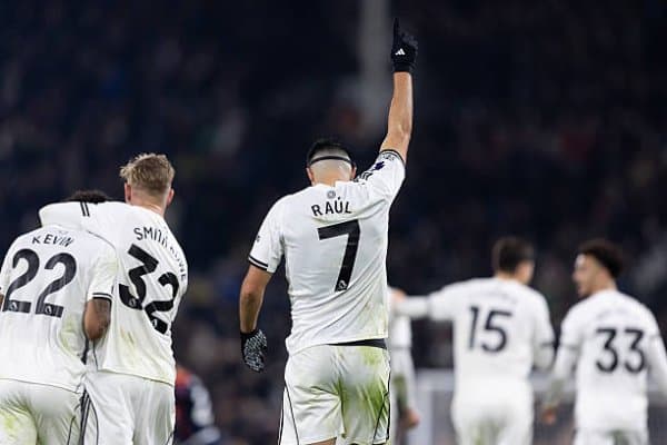 АПЛ. "Фулхэм" минимал ҳисобда "Ноттингем Форест"ни мағлубиятга учратди 