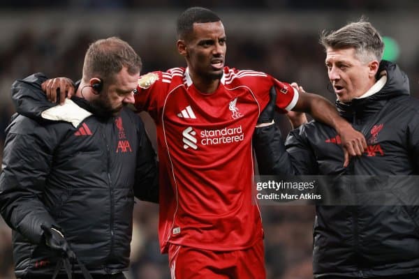 "Ливерпуль" бош мураббийи Исакнинг ҳолати ҳақида гапирди