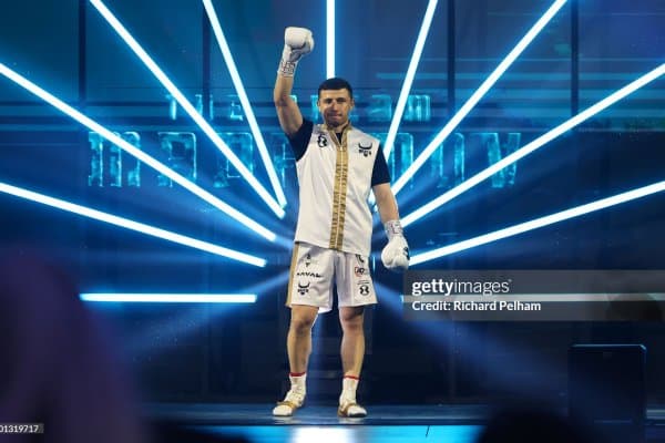 Исроил Мадримов рингга қайтмоқда, рақиб...