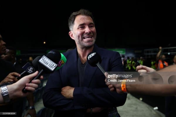 Эдди Хирн яна бир супер жанг бўйича музокаралар кетаётганини тасдиқлади