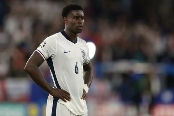 "Ливерпуль" кучли ҳимоячи билан келишувга эришди