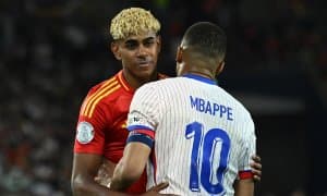 Уч карра "Олтин тўп" соҳиби айни дамдаги энг кучли футболчи ким эканлигини айди