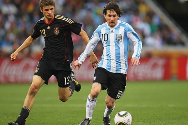 Томас Мюллер: "Месси Жаҳон чемпионатида иштирок этса, қизиқ бўлади"