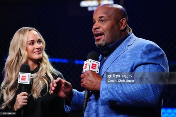 Айни дамда икки энг яхши ММА устаси ким?