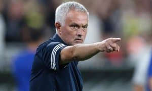 Моуриньо “Барса” трансферини блоклади