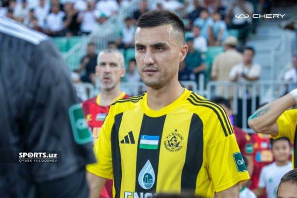 "Нефтчи" яна бир етакчиси билан шартномани узайтирди