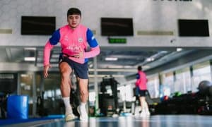 Ҳусанов билан бирга ва унга қарши ўйнаган футболчиларни аниқлашди