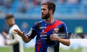 Файзуллаев билан бирга ўйнаган машхур футболчи фаолиятини якунлади