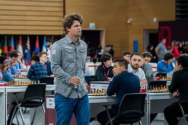 Магнус Карлсен — тўққиз карра блиц бўйича жаҳон чемпиони!