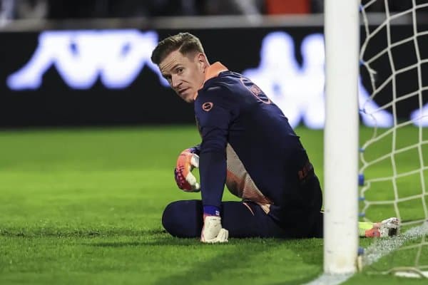 “Барса” машҳур дарвозабонни олаётган клубга шарт қўйди