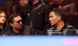 Александр Усик профессионал боксдан кетиш ниятини эълон қилди, аммо...