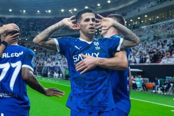 Уч суперклуб машҳур футболчининг Саудиядан қайтишига жой тайёрлаб қўйди