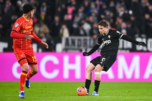 А Серия. "Ювентус" кетма-кет 3 та ғалабадан сўнг бу турда "Лечче" билан дуранг ўйнади 