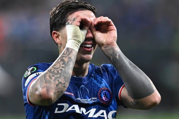 Мен “Челси”ни бошқаришга бормайман!