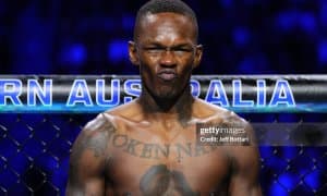 Исраэль Адесанья ММАдаги фаолиятини якунлагач, боксда ўзини синаб кўрадими?