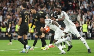 “Реал” уч юлдузни шубҳа остига олди