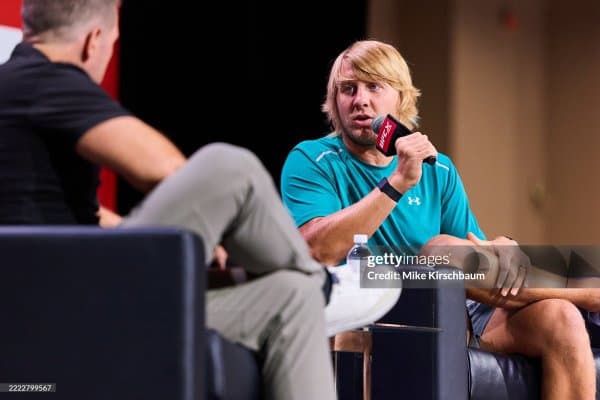 Пэдди Пимблетт: "Жин урсин, шу ҳам адолатданми?! Қани сиз мақтаган Арман Царукян?!"