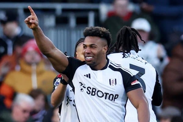 Англиядаги энг бақувват футболчи жамоасини ўзгартирадиган бўлди