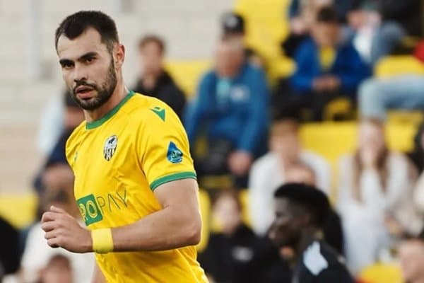 “Қизилқум” украиналик футболчини ўз сафига қўшиб олди