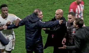 Симеоне атайлаб икки марта Винисиусни провакация қилди