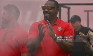 Жон Жонс Чеченистонда қандай совға олганини ошкор қилди