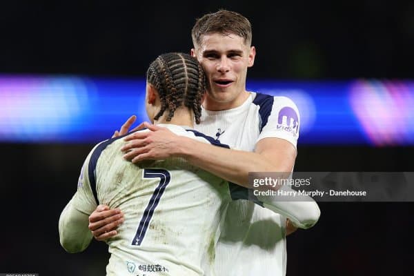 "Ливерпуль" "Тоттенхэм" футболчисини нишонга олди