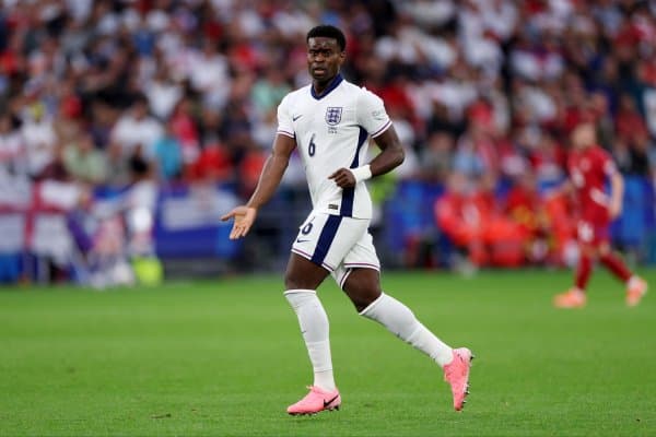 "Манчестер Сити" Англия терма жамоаси ҳимоячиси билан музокаралар бошлади