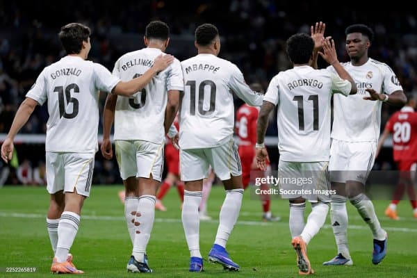 "Ливерпуль" трансфер бозорини портлатмоқчи