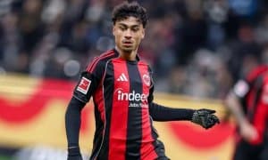 “Манчестер Сити” бир ҳимоячини учта клуб билан талашяпти