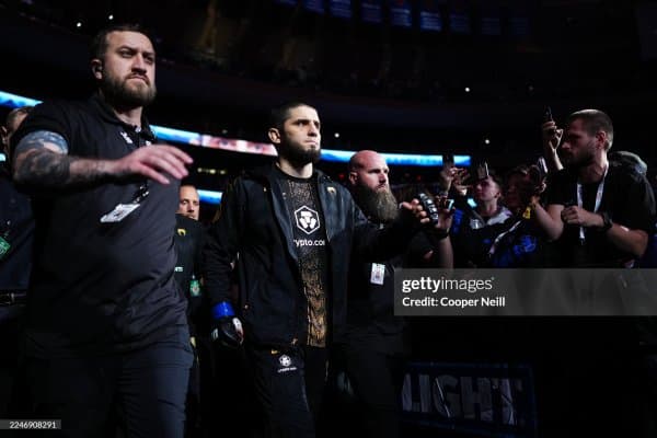 Ислом Махачев: "Илия Топурия билан жанг қиламан, фақат..."