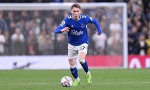 Манчестерликлар ўзи тарбиялаган ўйинчини ортга қайтаради