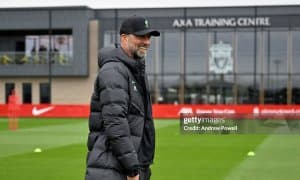 Клопп иккита вариантдан бирини танлаши керак